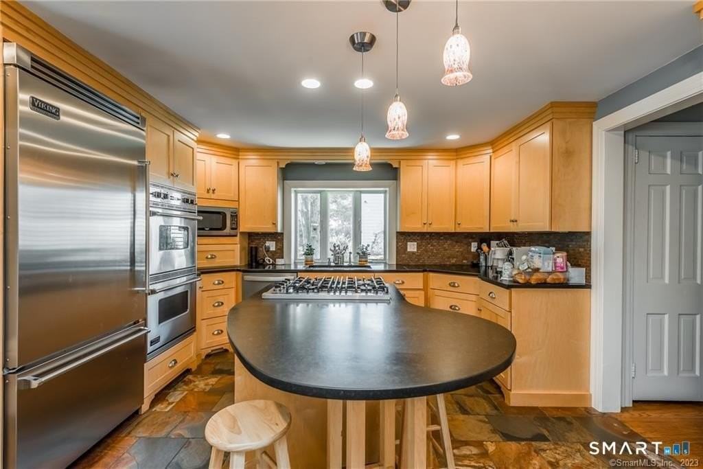 331 Auburn Rd - Photo 6 of 38