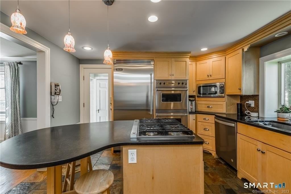331 Auburn Rd - Photo 7 of 38