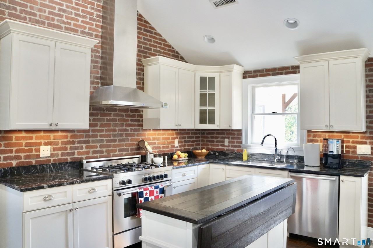 68 Granville St - Photo 4 of 28