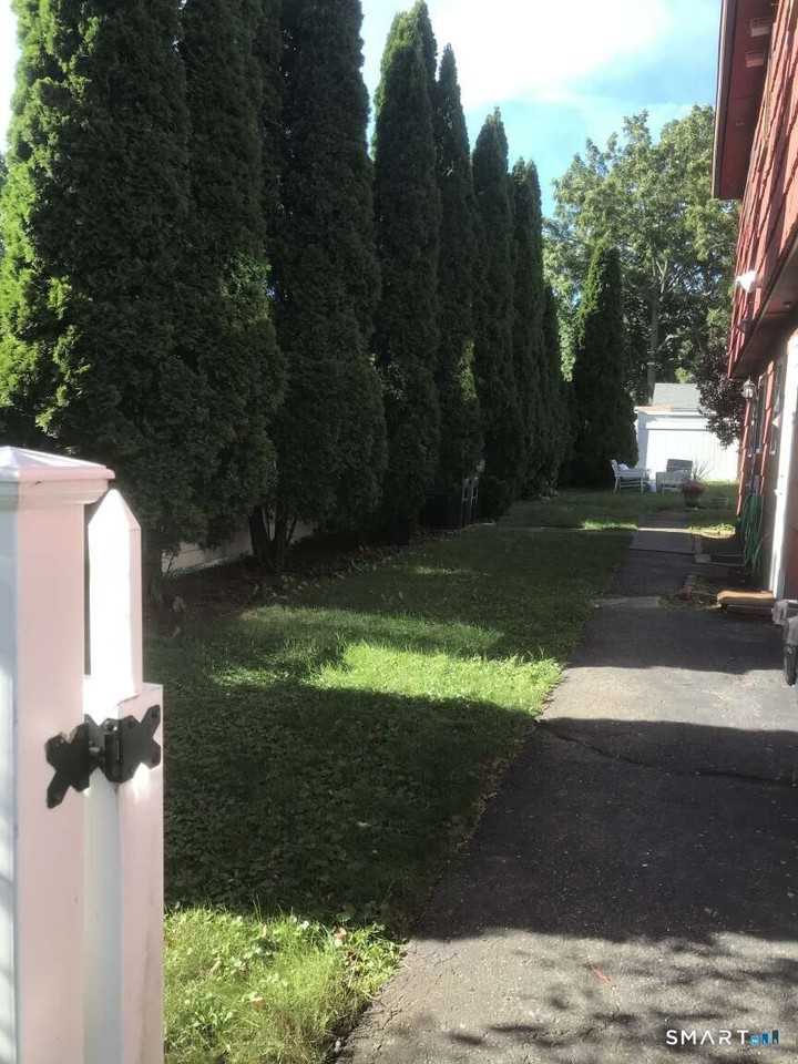212 Jennings Rd - Photo 2 of 17