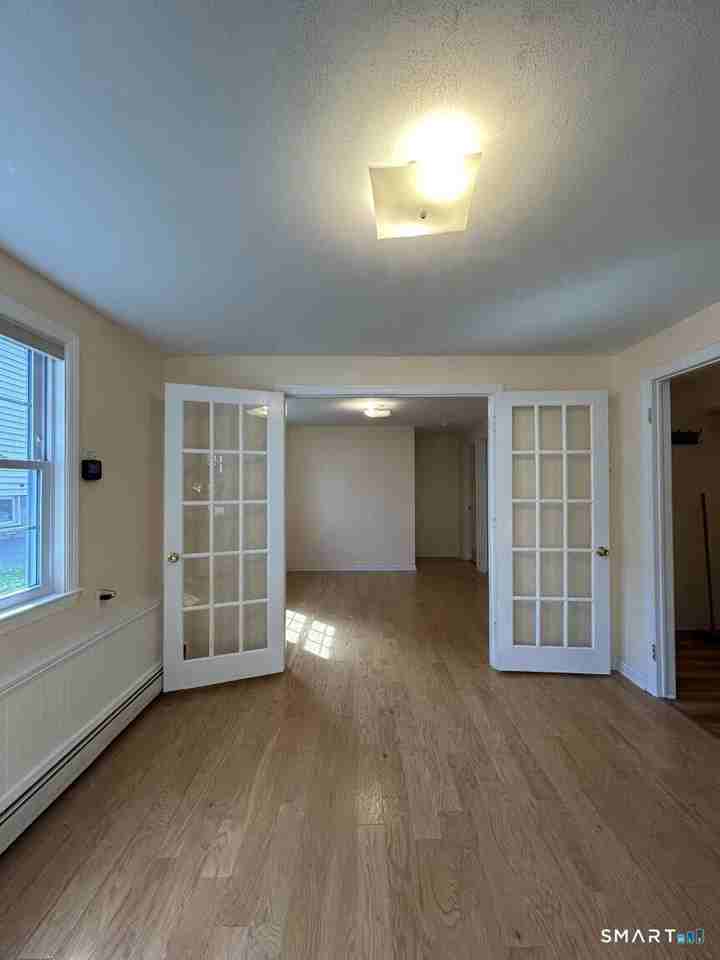 212 Jennings Rd - Photo 4 of 17