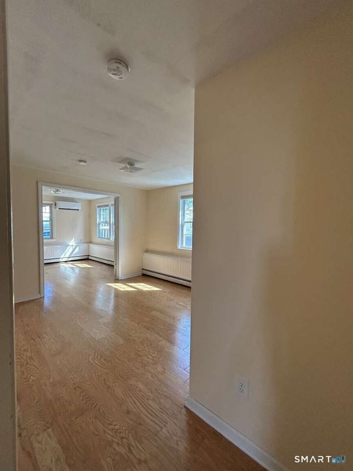 212 Jennings Rd - Photo 5 of 17
