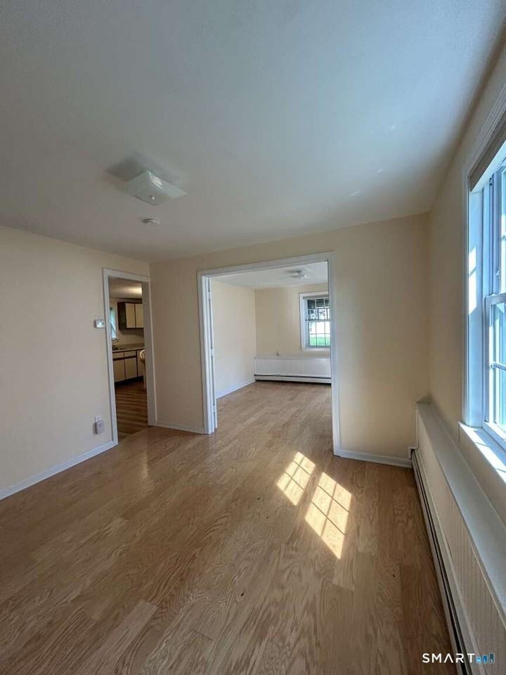 212 Jennings Rd - Photo 7 of 17
