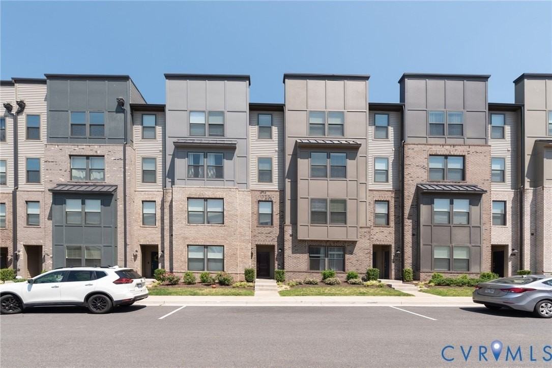 2747 St Elias Dr #B - Photo 2 of 35