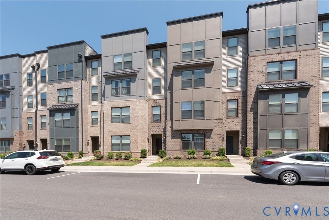 2747 St Elias Dr #B - Photo 3 of 35