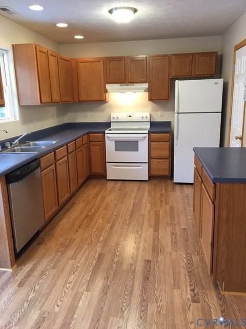 285 Devon Dr - Photo 5 of 16