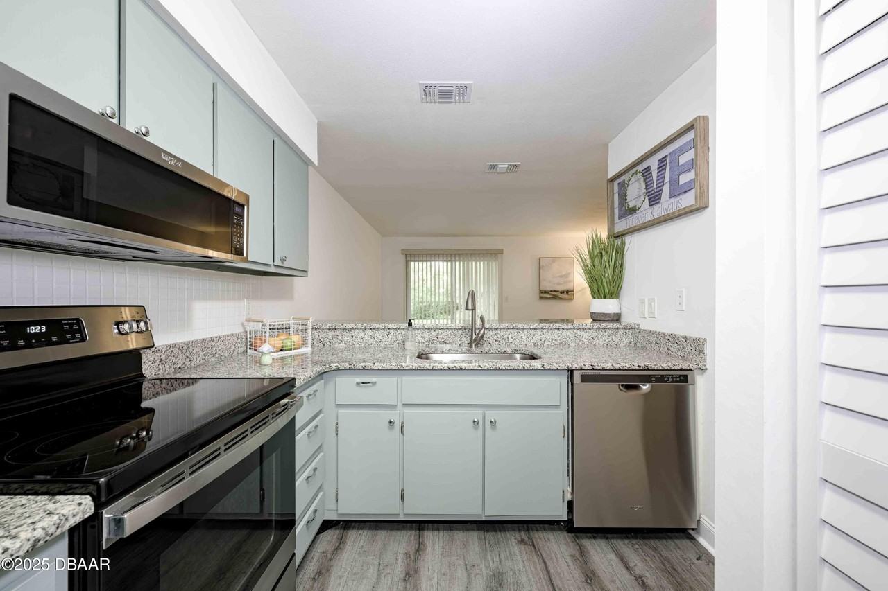 480 Reed Canal Rd #13 - Photo 5 of 16