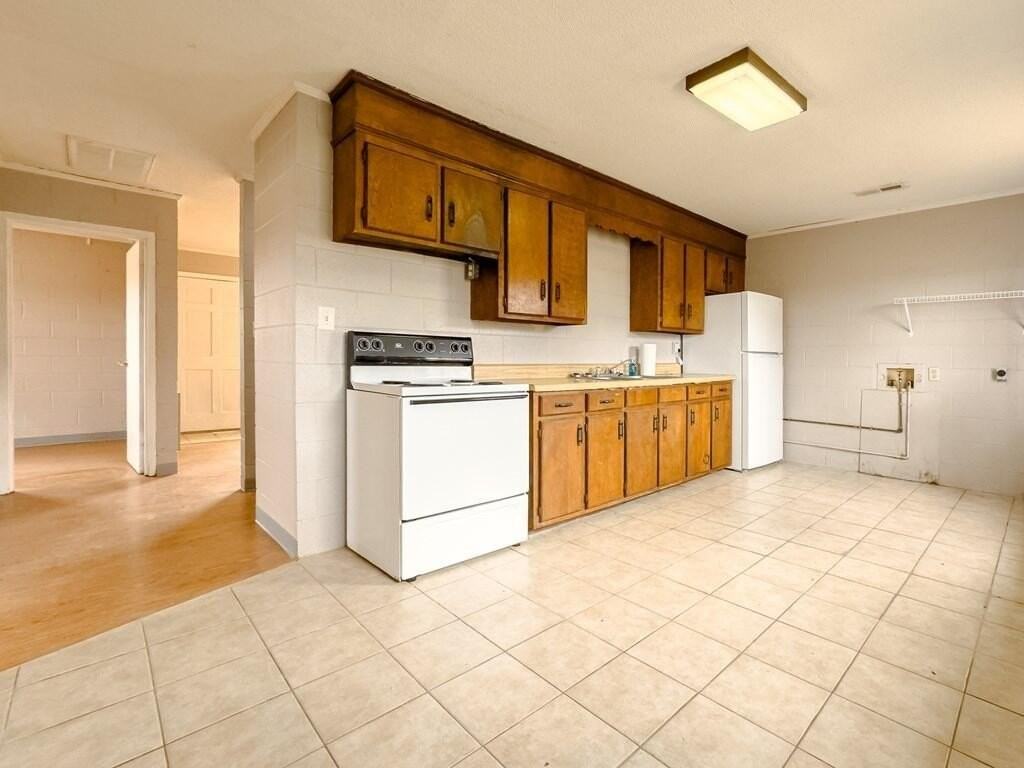 200 Old Praters Mill Rd Ne #A - Photo 5 of 9