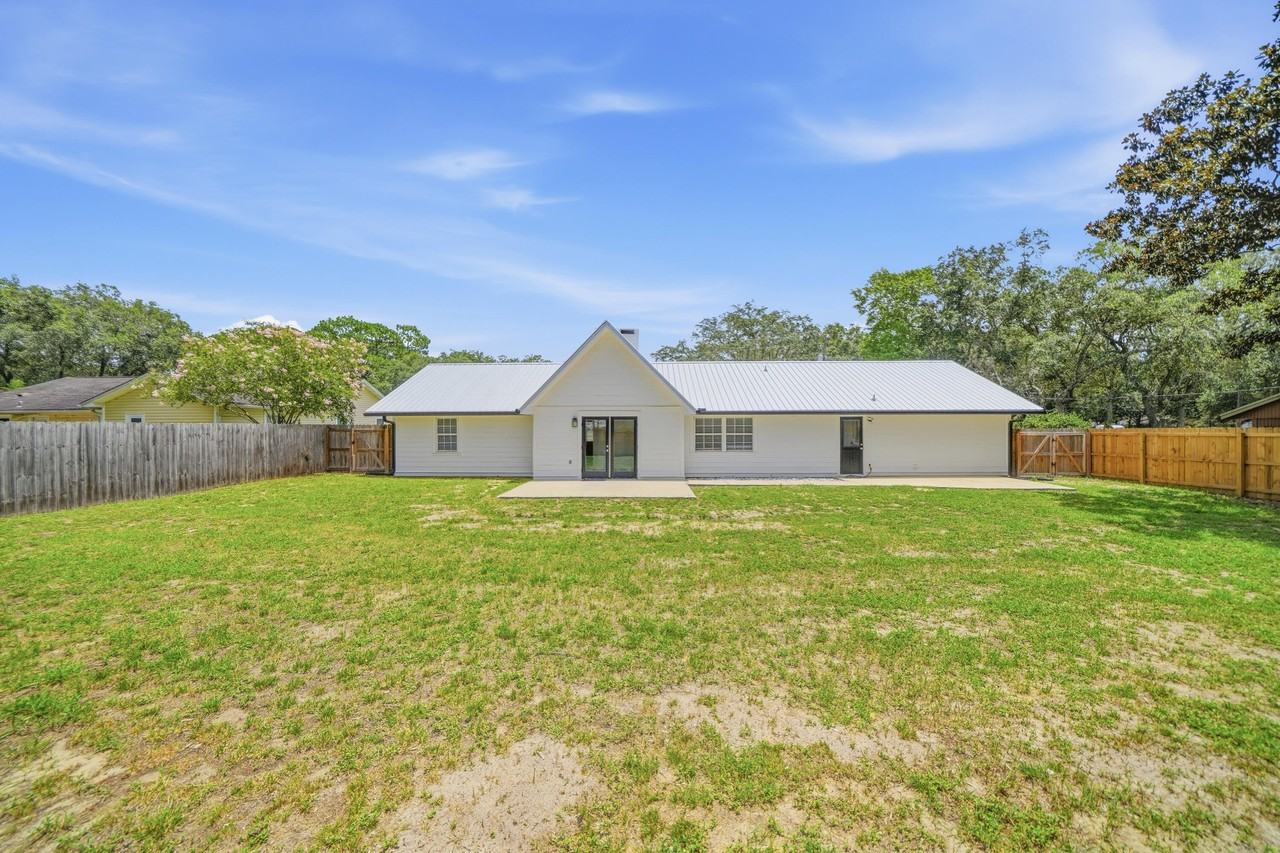 942 Rue De Palms - Photo 4 of 43