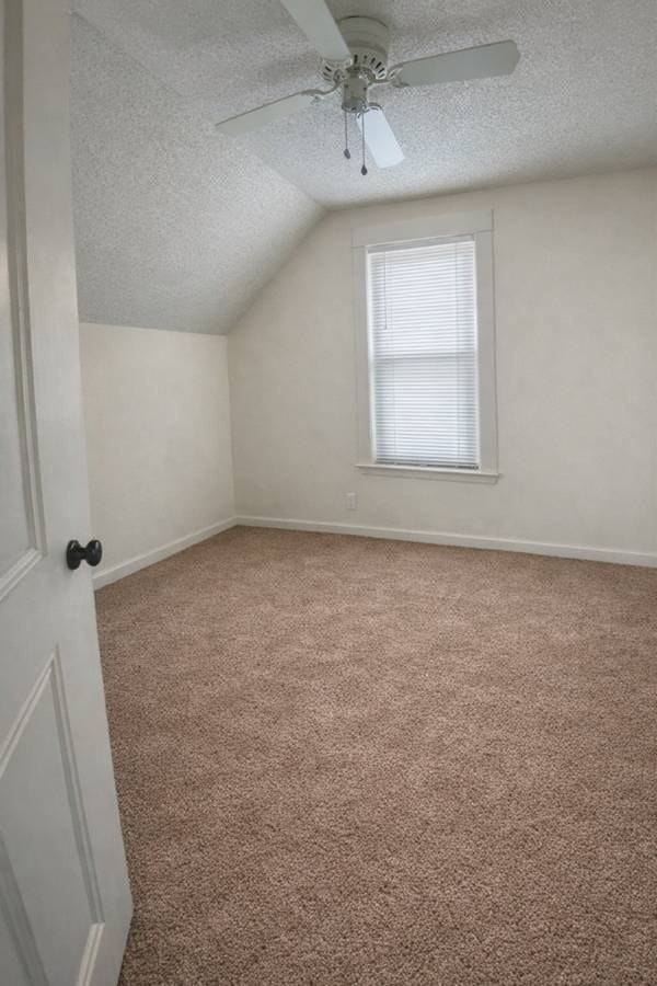 110 9th Avenue West - Photo 4 of 5