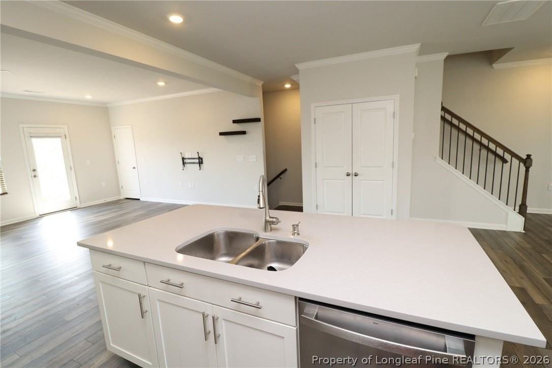 2122 Terrawood Dr #121 - Photo 5 of 33