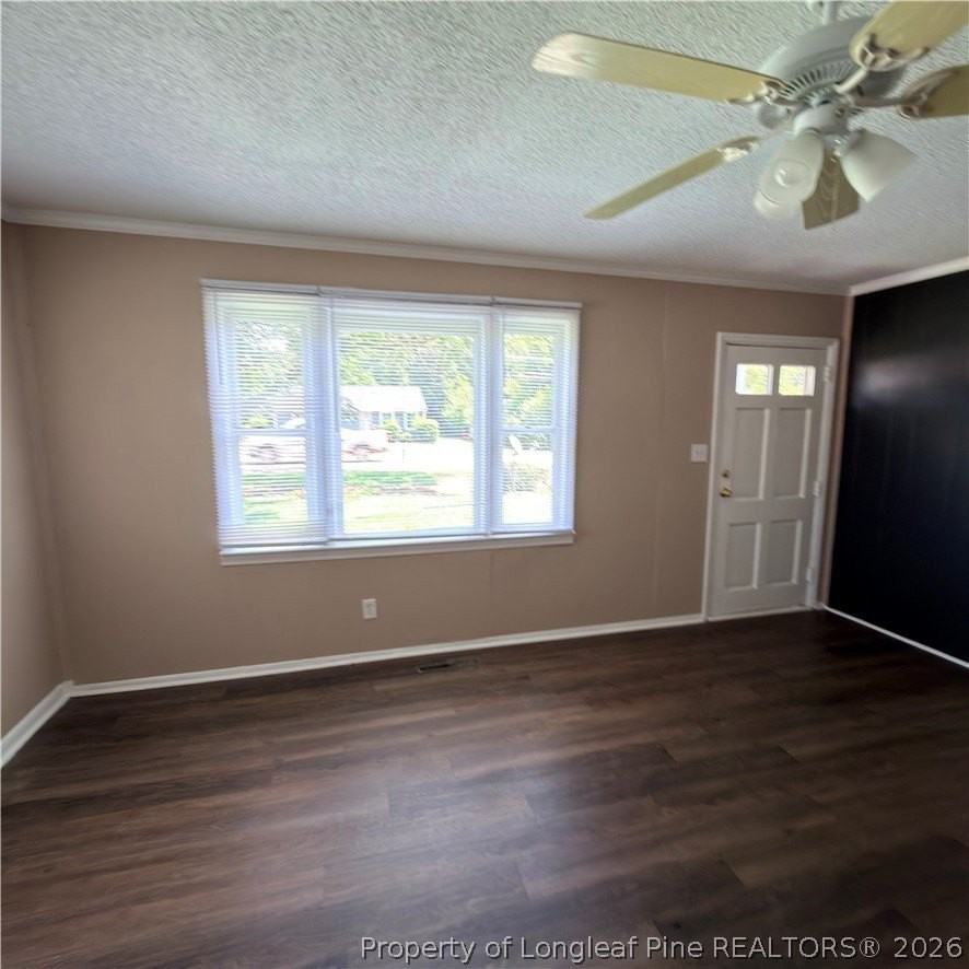 200 Roxie Ave - Photo 4 of 30