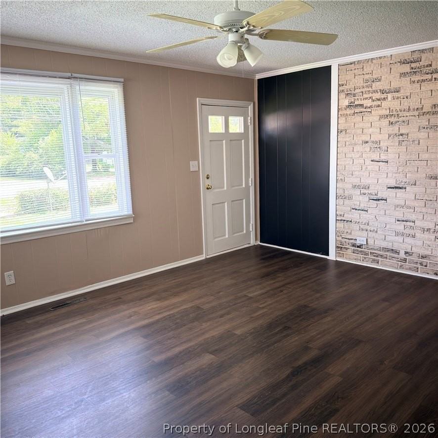 200 Roxie Ave - Photo 5 of 30