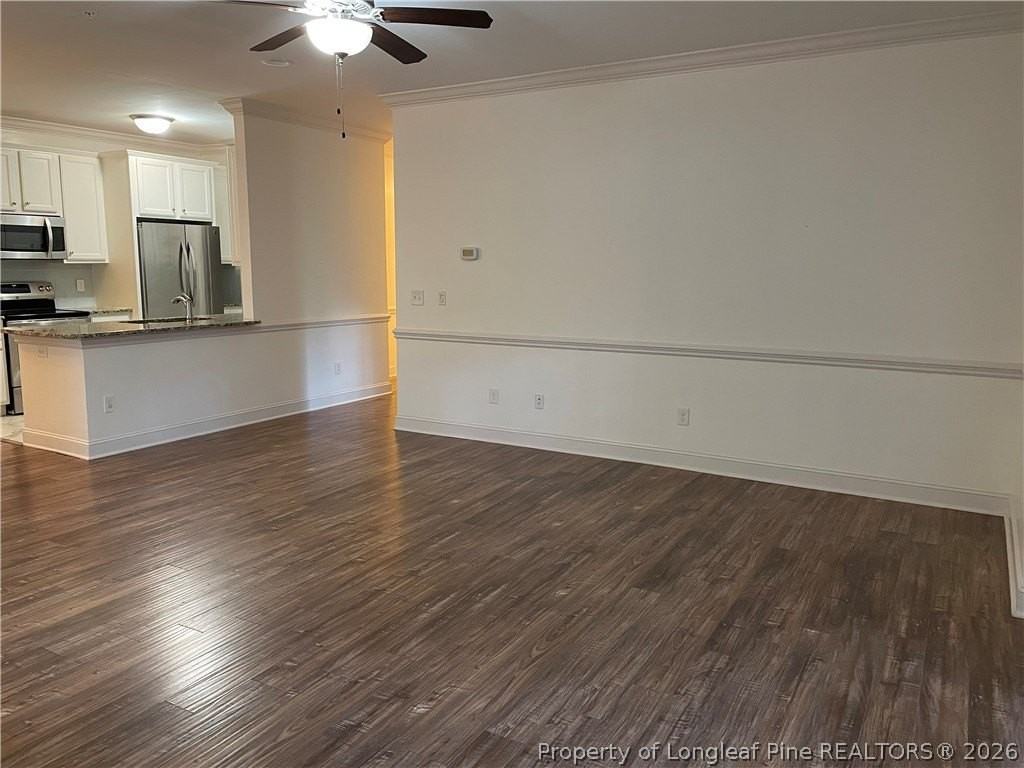 330 Gallery Dr #102 - Photo 2 of 10
