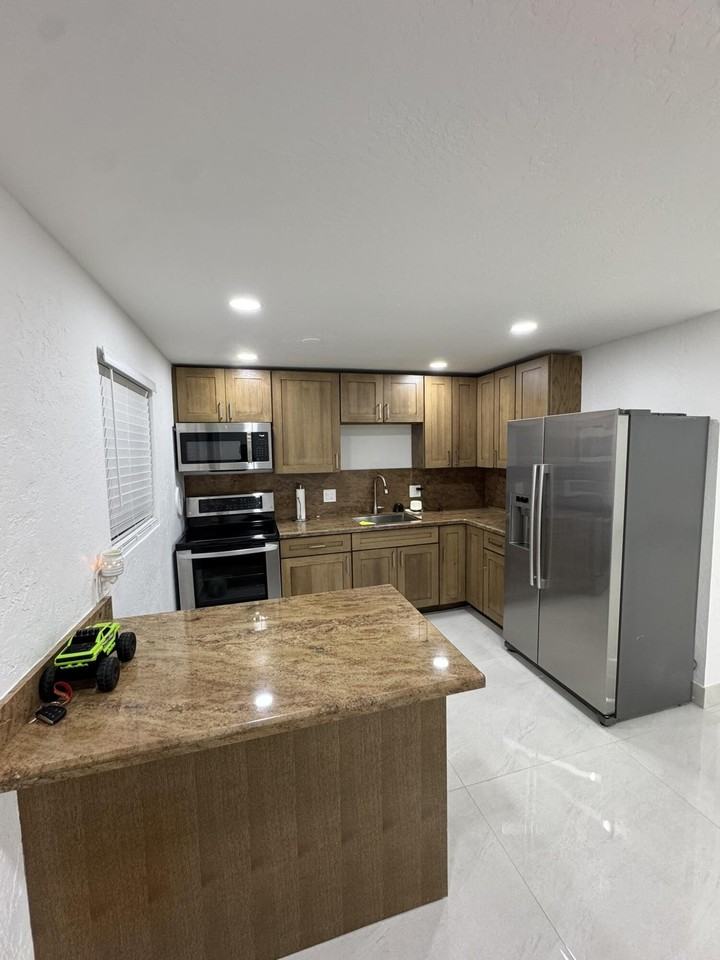 664 Colson Dr - Photo 4 of 11