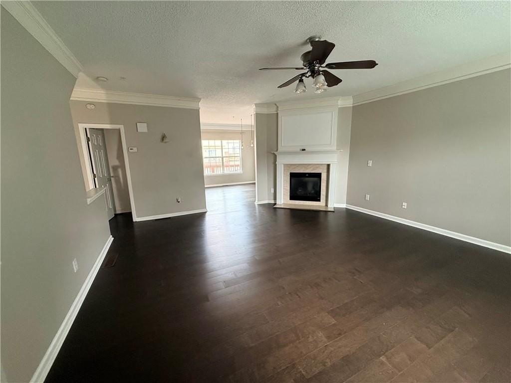 615 Market Place Ln - Photo 3 of 33