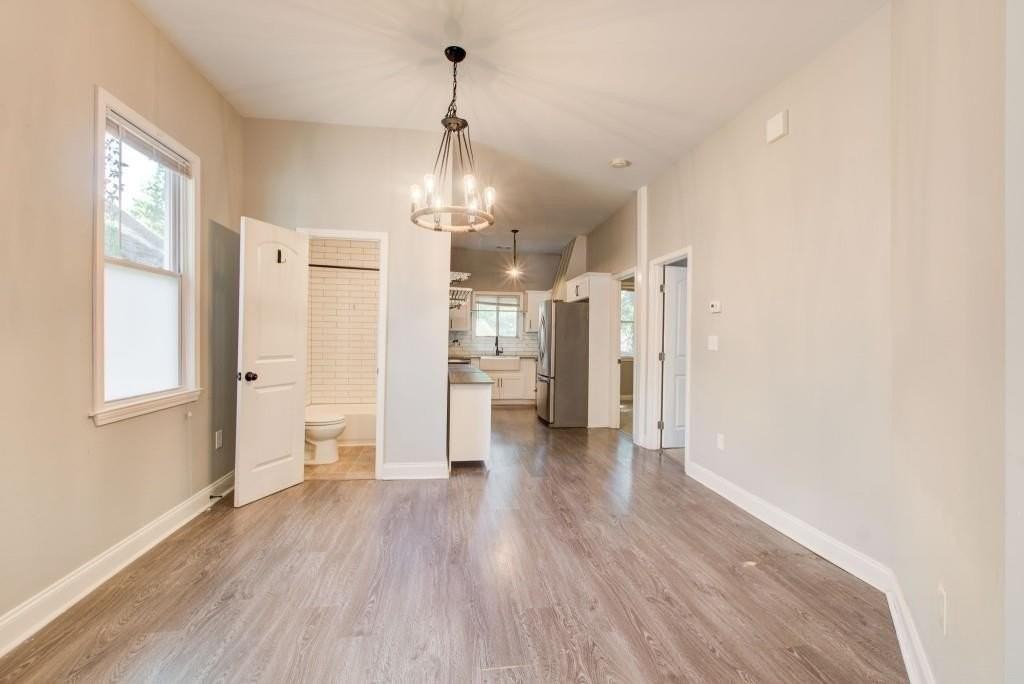 592 Martin St Se - Photo 5 of 17