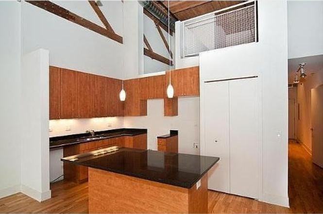 2303 S Michigan Ave, Unit 502 - Photo 6 of 10