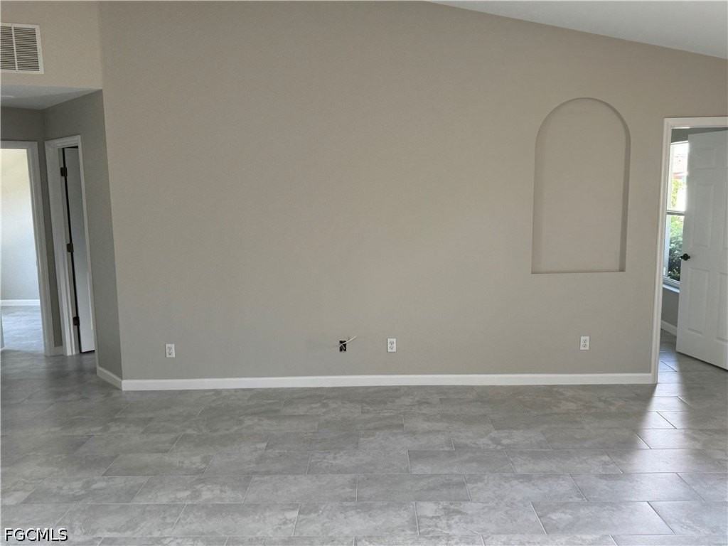 3716 Sw 15th Pl - Photo 6 of 26