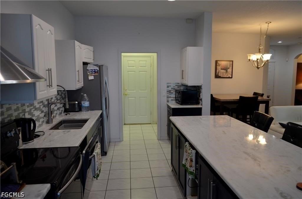 1702 Emerald Cove Dr - Photo 3 of 21