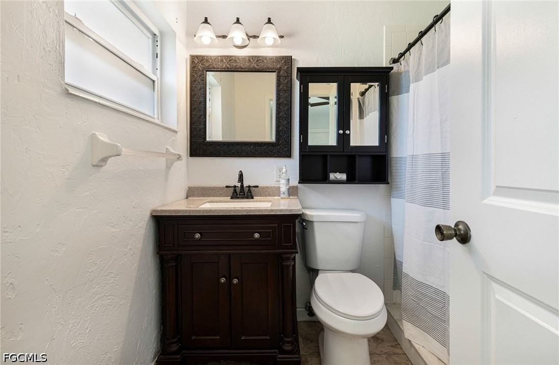 18597 Marco Blvd - Photo 5 of 28