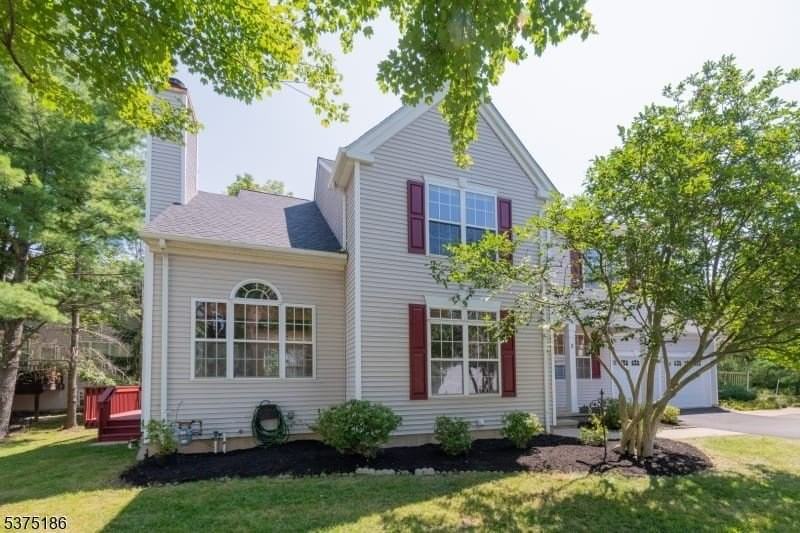 5 Hansom Rd - Photo 2 of 43