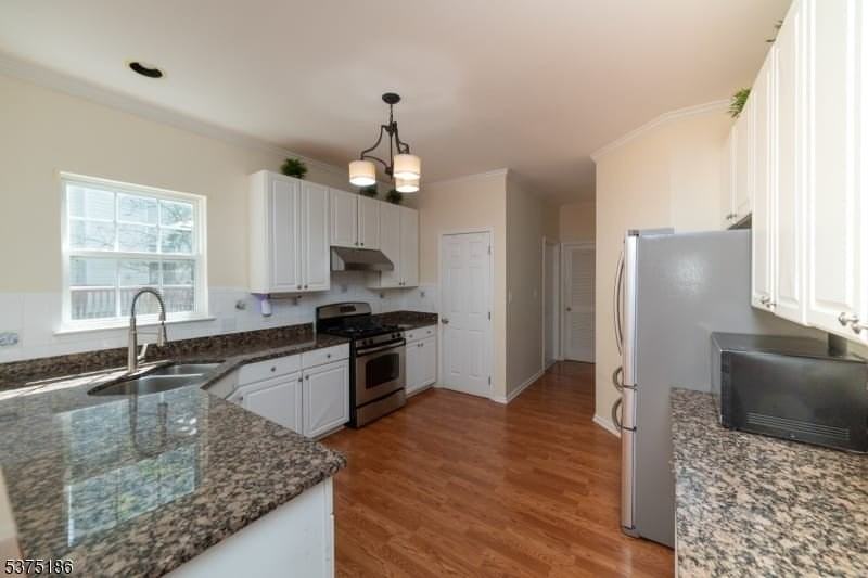 5 Hansom Rd - Photo 5 of 43