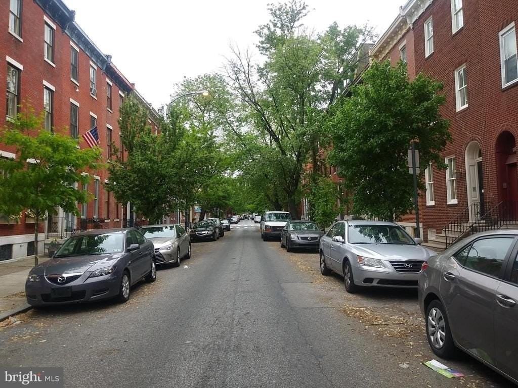 1918 Wallace St - Photo 2 of 12
