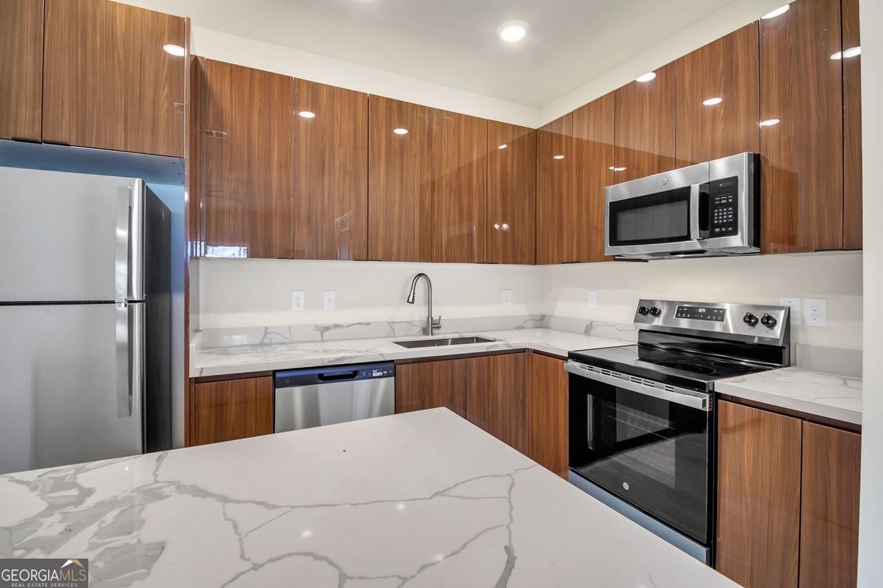 50 S Jackson St #602 - Photo 2 of 16