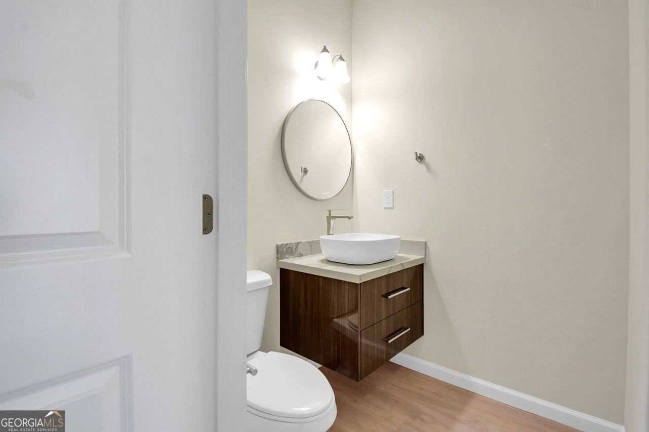 50 S Jackson St #602 - Photo 3 of 16