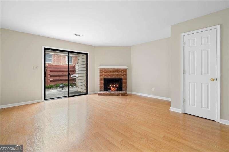 2894 Webb Bridge Rd - Photo 5 of 21