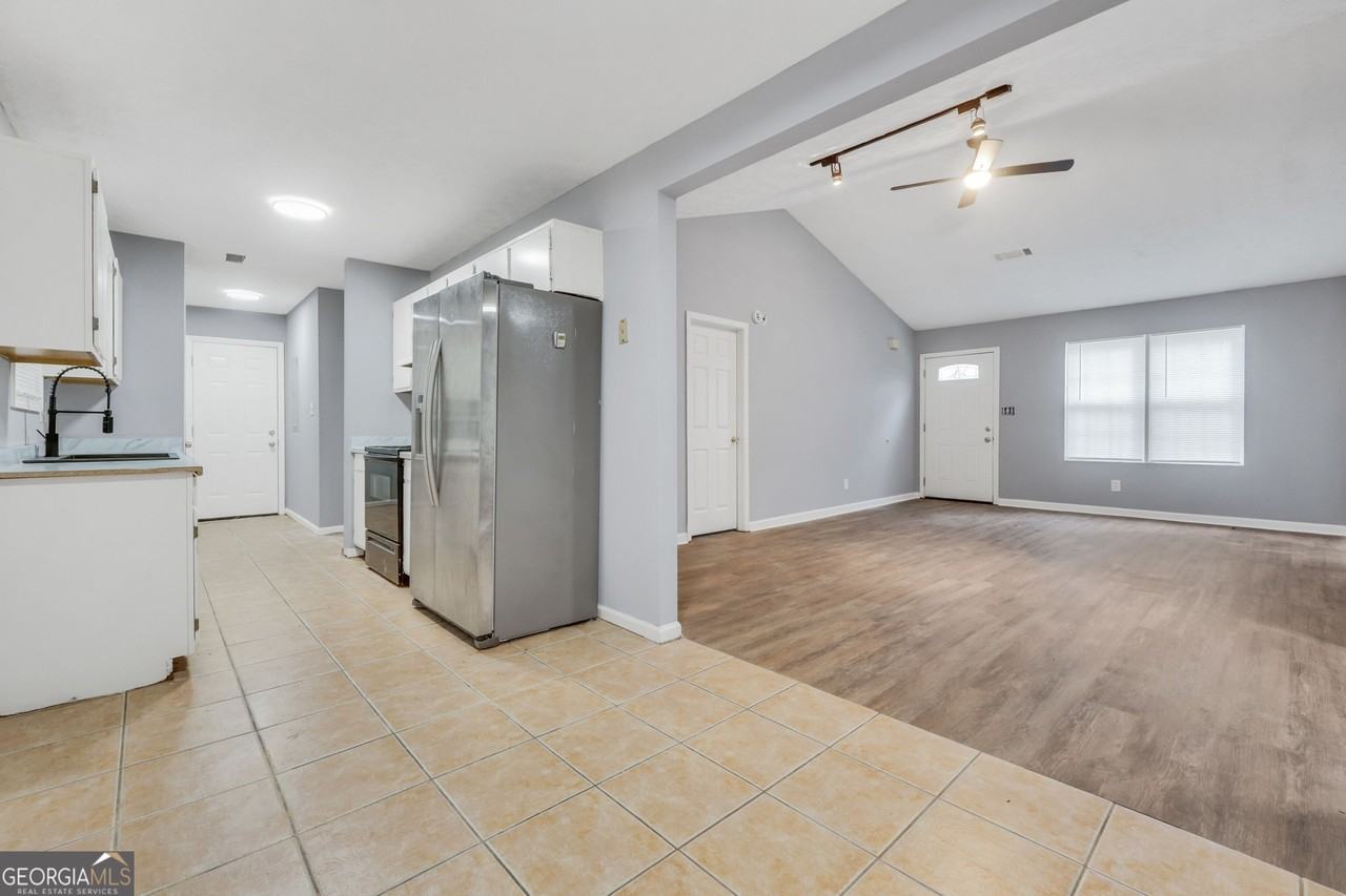 9202 Fairway Ct - Photo 7 of 18