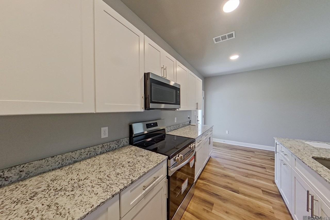13724 Willowmore Dr - Photo 6 of 24