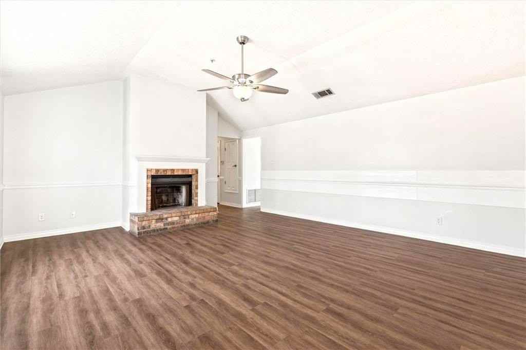 1240 Lynchburg Ct - Photo 2 of 32