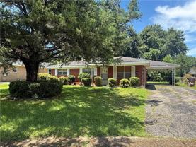 2308 Crestwood Cir - Photo 1 of 1