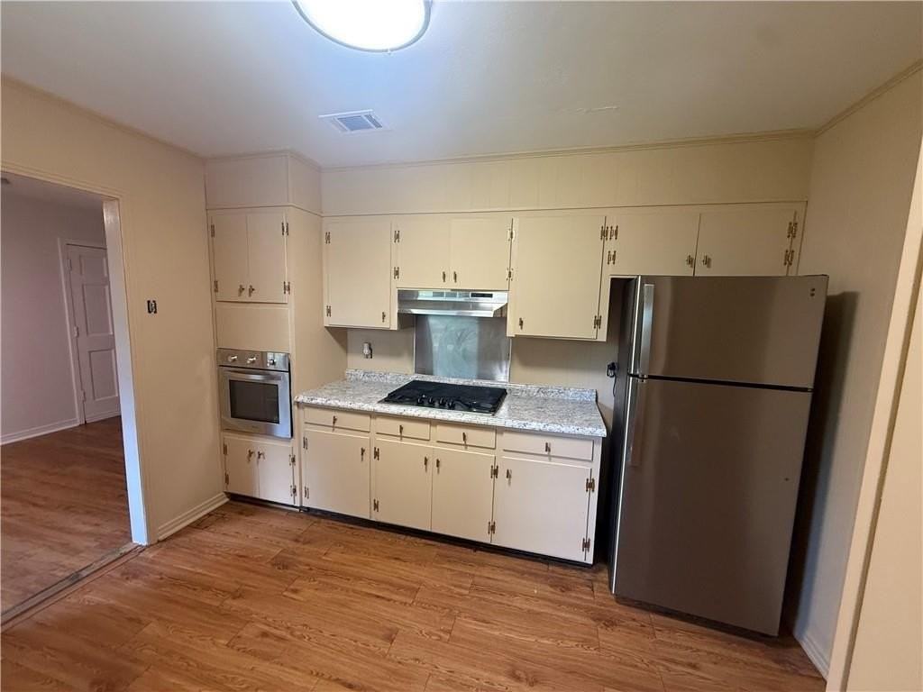 2308 Crestwood Cir - Photo 6 of 15