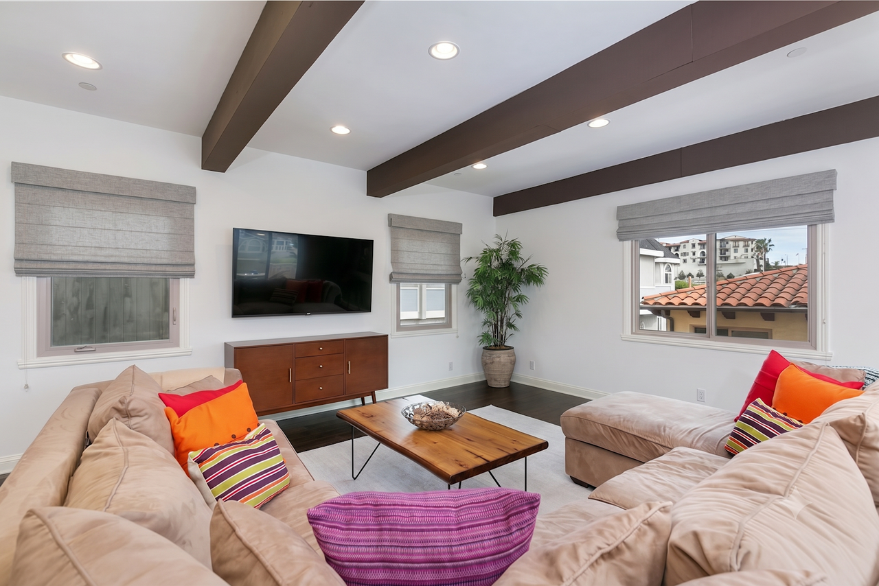 1931 Nelson Ave - Photo 6 of 17