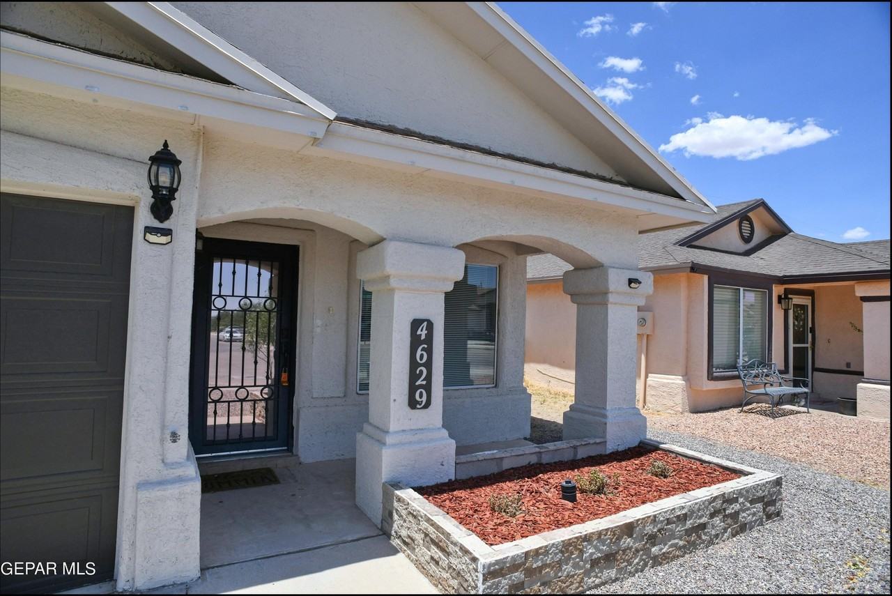 4629 Michael Torres Dr - Photo 5 of 43