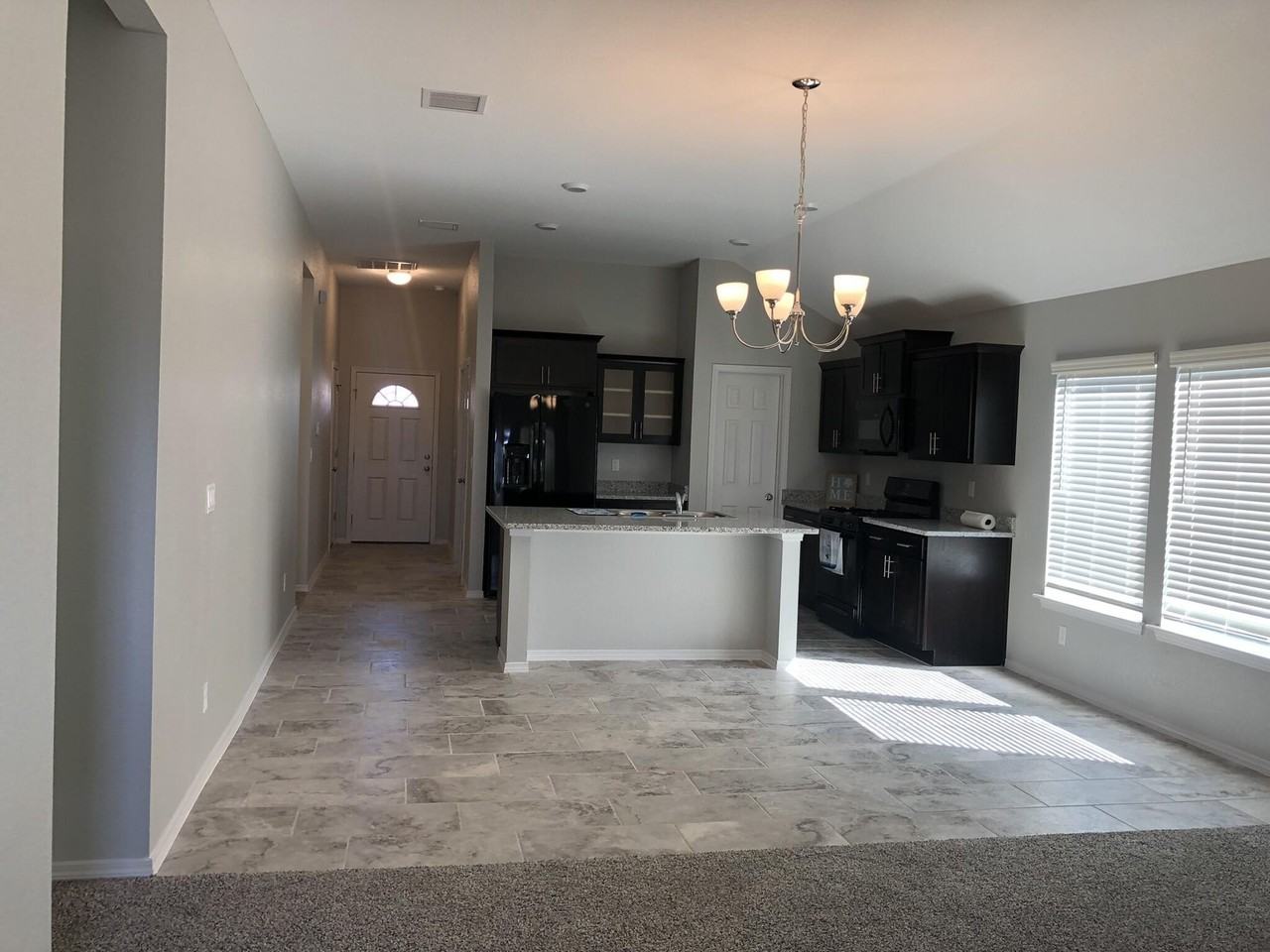 825 Whitebrush Dr - Photo 4 of 26