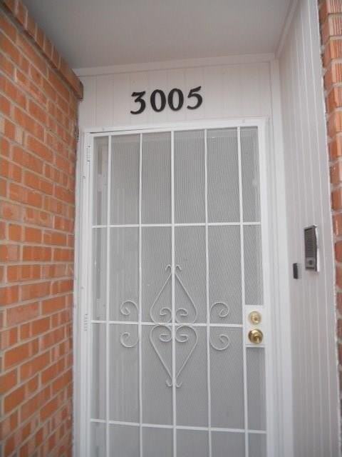 3005 Barkarian Pl - Photo 3 of 32