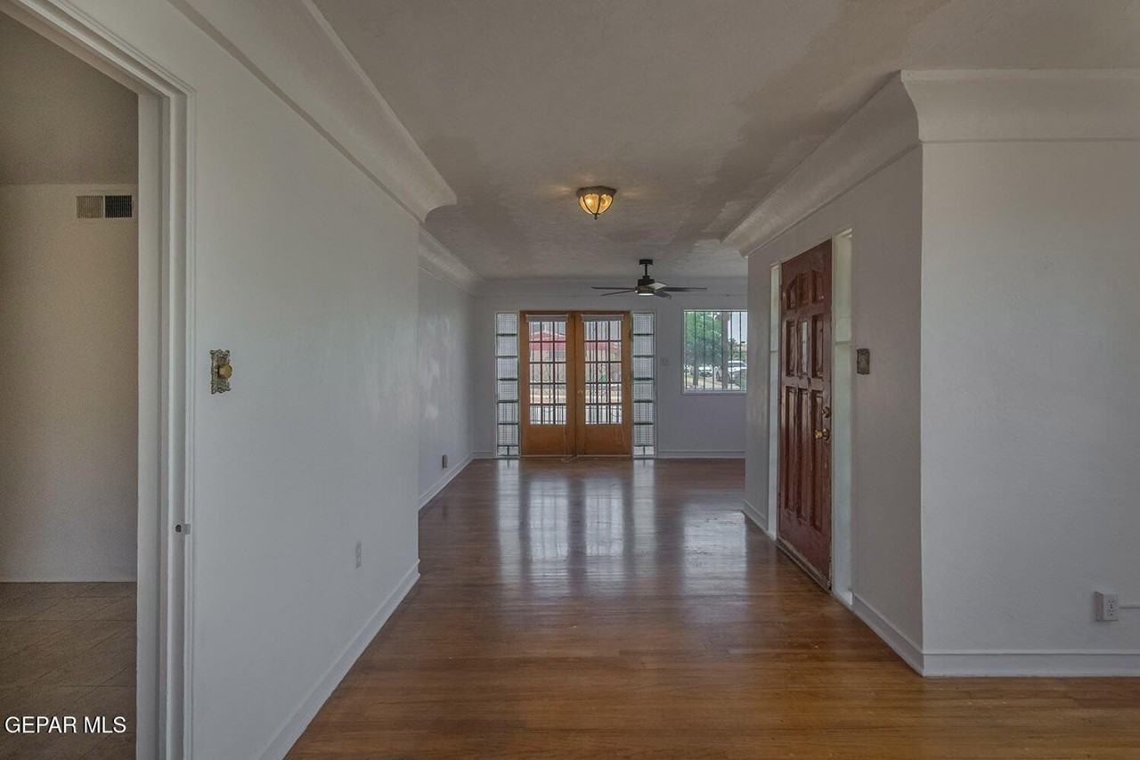 4029 Hueco Ave - Photo 4 of 21