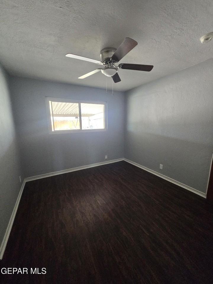 323 Mary Jeanne Ln - Photo 6 of 12