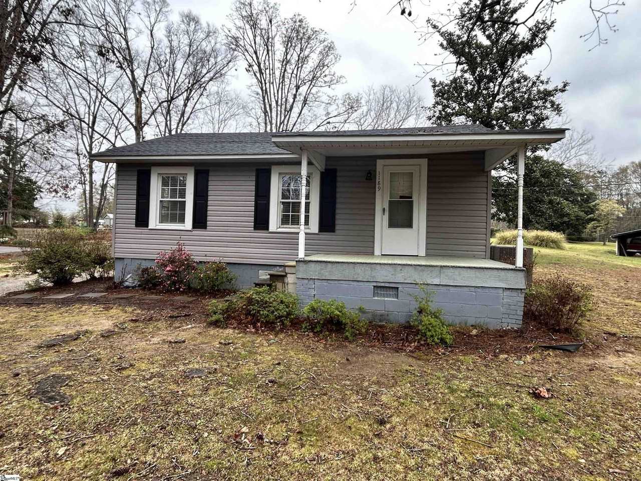 1189 Beech Springs Rd - Photo 2 of 8