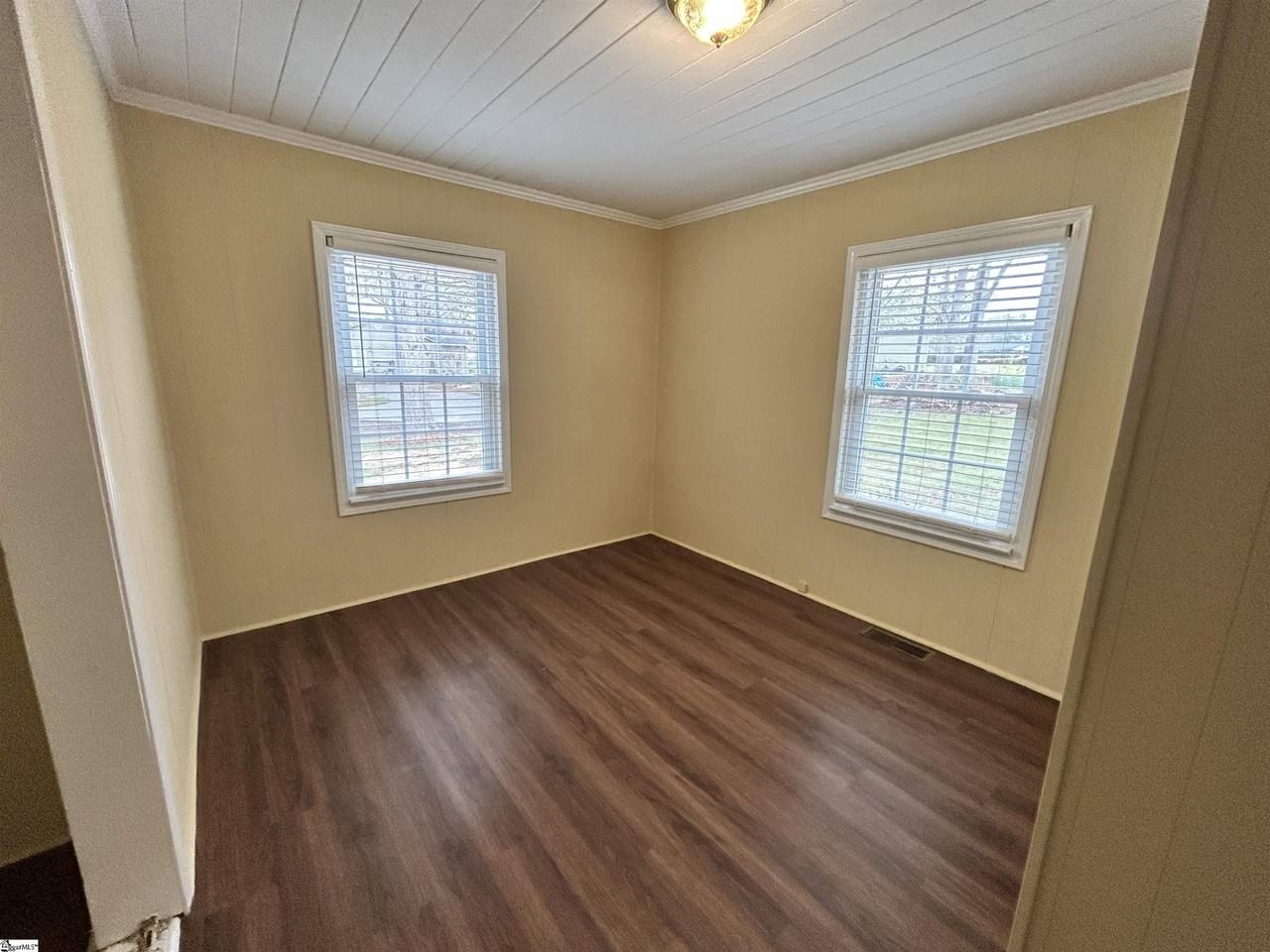 1189 Beech Springs Rd - Photo 4 of 8