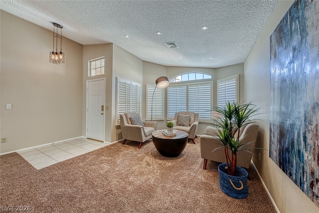 8421 Honeywood Cir - Photo 7 of 24
