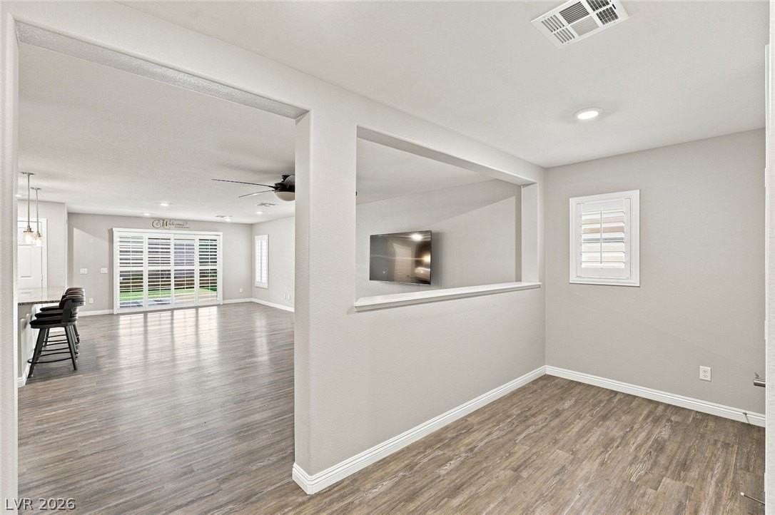 1525 Deep Valley Ave - Photo 6 of 45