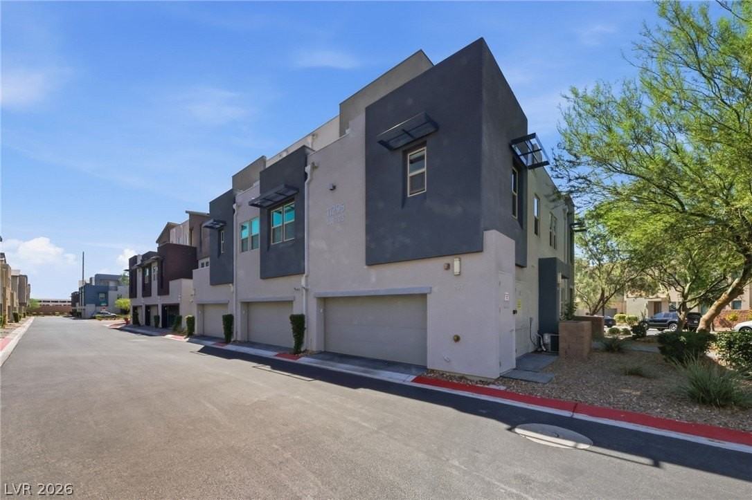 11295 Cactus Tower Ave #103 - Photo 4 of 50