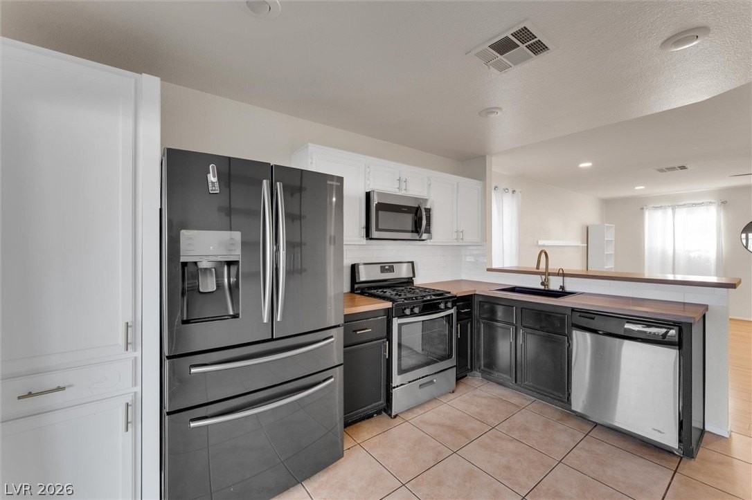 1072 Sky Rock Ct - Photo 7 of 18