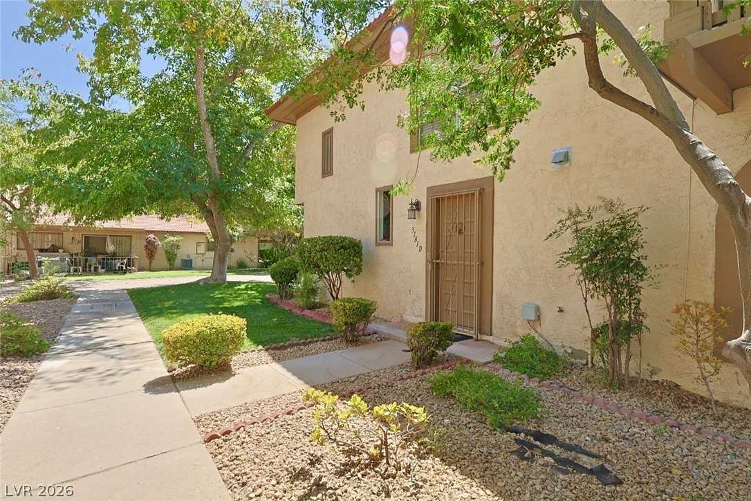 3181 Pinehurst Dr #D - Photo 6 of 32