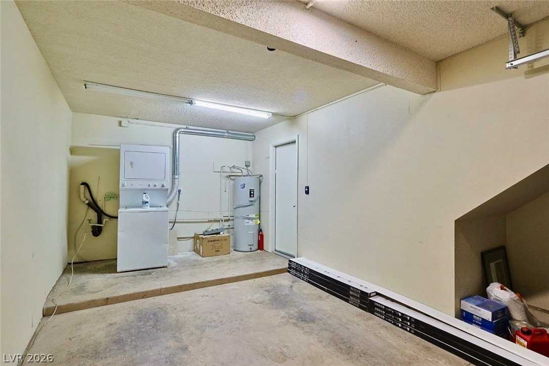 3181 Pinehurst Dr #D - Photo 7 of 32